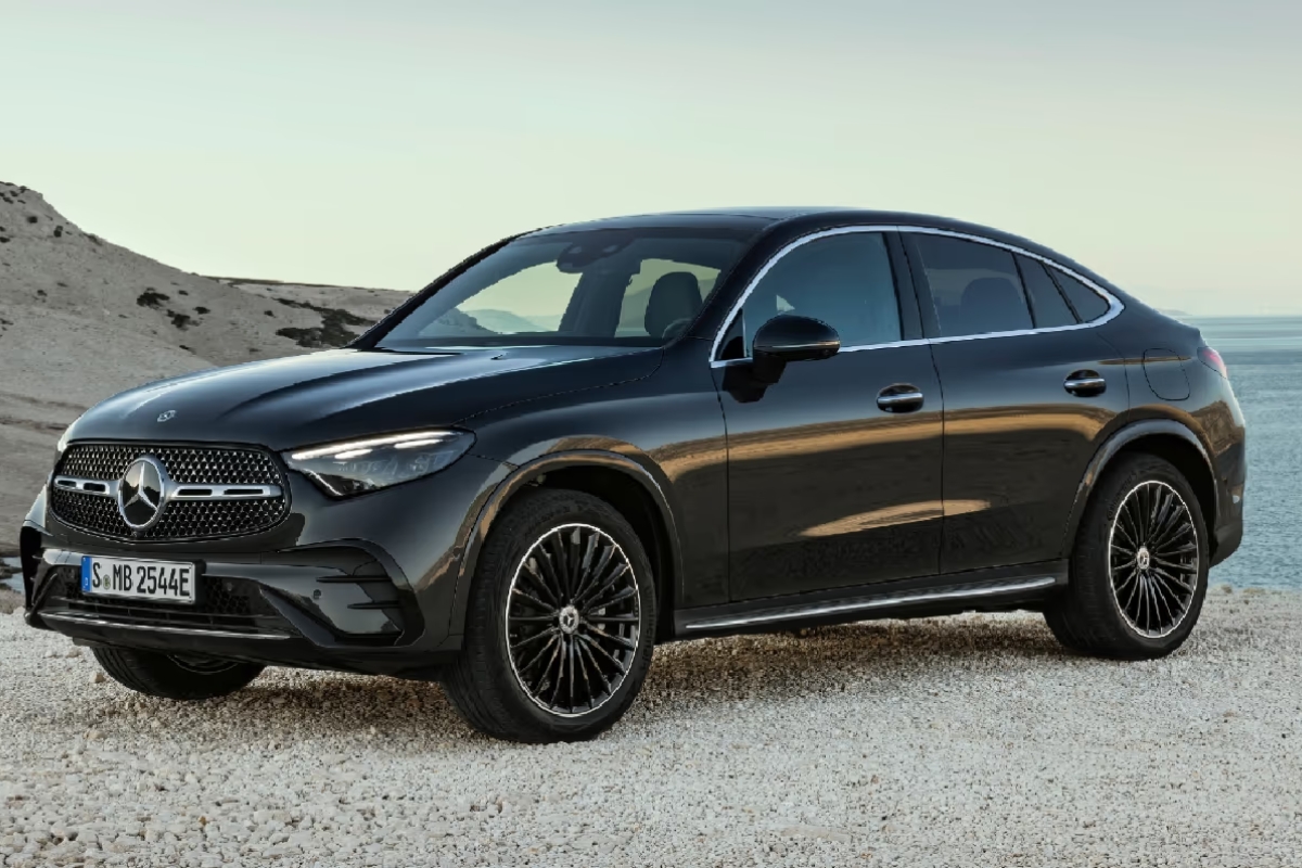 Mercedes-Benz GLC ₹75.90 लाखांत सुरु होणारी पॉवरफुल आणि मायलेज फ्रेंडली लक्झरी