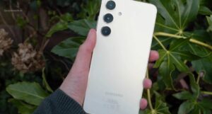 Samsung Galaxy S24+ ची किंमत पडली धडकी भरवणारी आता मिळेल अर्ध्या पैशात