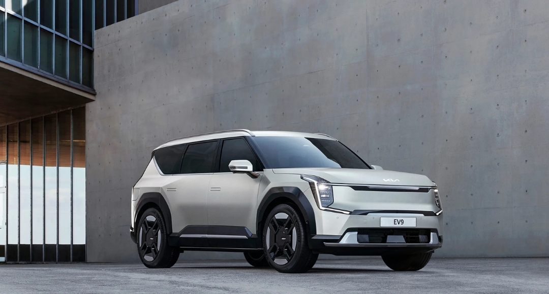 Kia EV9 भविष्याकडं नेणारी लक्झरी SUV जी मन जिंकते पहिल्या नजरेतच