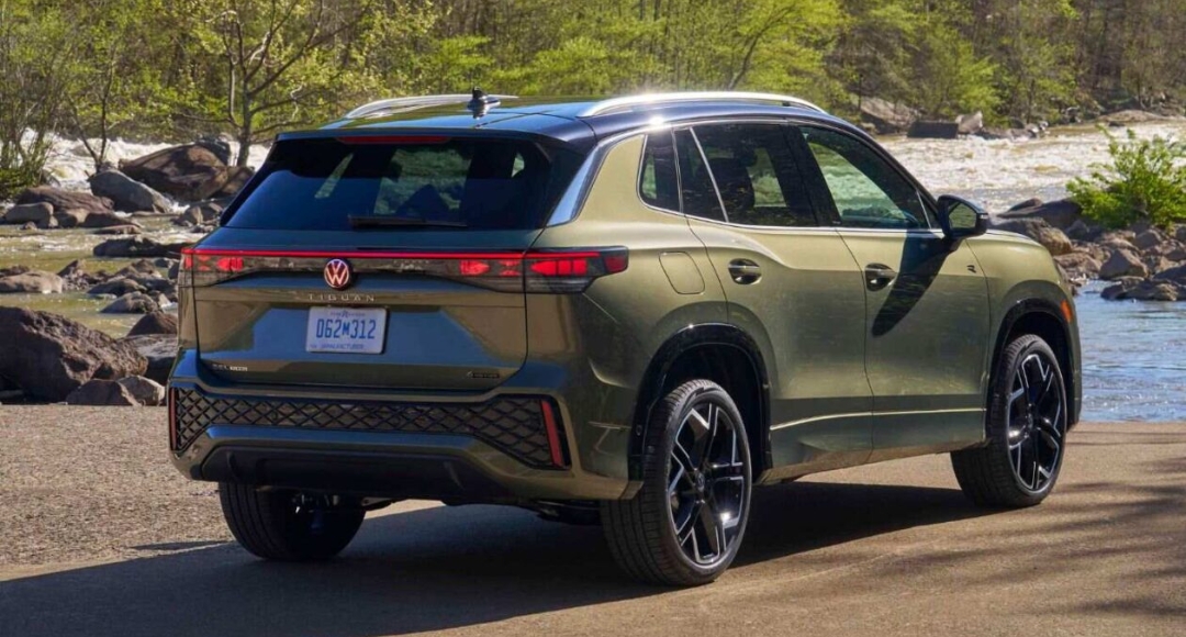 Volkswagen Tiguan R-Line SEL Turbo परफॉर्मन्स आणि लक्झरीचा राजा