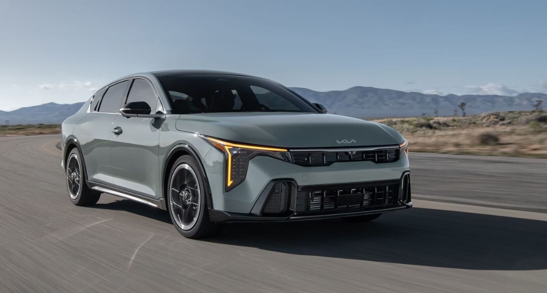 2026 मध्ये Kia K4 Hatchback ची भव्य एन्ट्री स्टायलिश आणि स्मार्ट दोन्ही