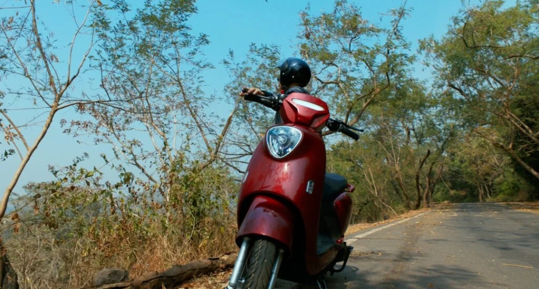 Liger X भारतातील पहिली AutoBalancing स्कूटर, 100 किमी रेंजसह एक नवा प्रवास