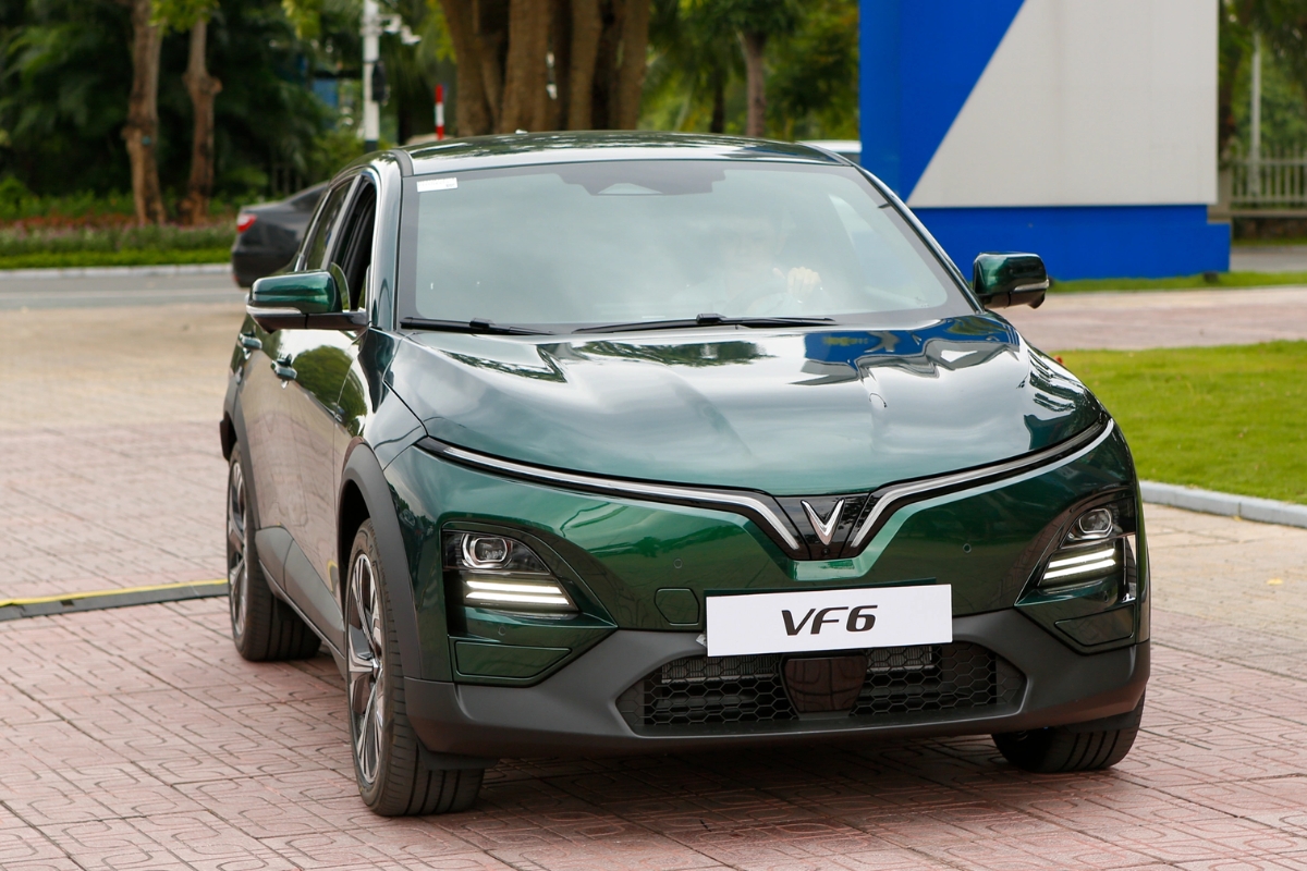 VinFast VF6 फक्त ₹30 लाखांपासून तुमचं इलेक्ट्रिक स्वप्न आता हक्काचं