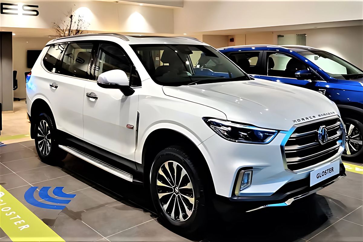 MG Gloster ₹38.80 लाखांपासून सुरू होणारी लक्झरी SUV, जिथे ताकद, तंत्रज्ञान आणि थाट एकत्र येतात