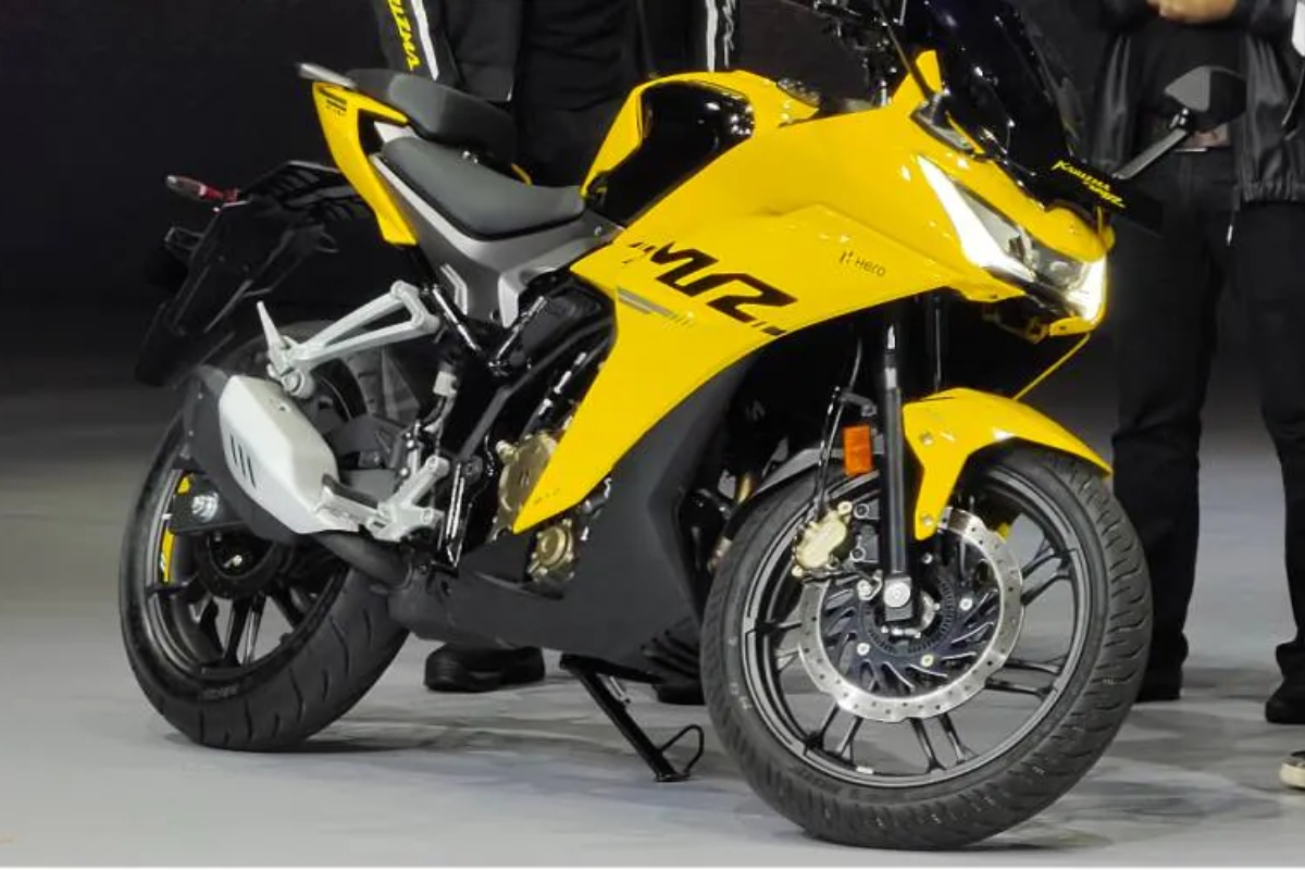 2025 Hero Karizma XMR 210 ₹1.81 लाखांपासून सुरू होणारी नवी लुकातली आणि फीचर्सनी भरलेली सुपरबाईक