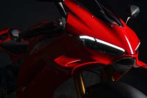 Ducati Panigale V4 ₹27.41 लाख भारतातली सगळ्यात रोमांचक परफॉर्मन्स बाईक