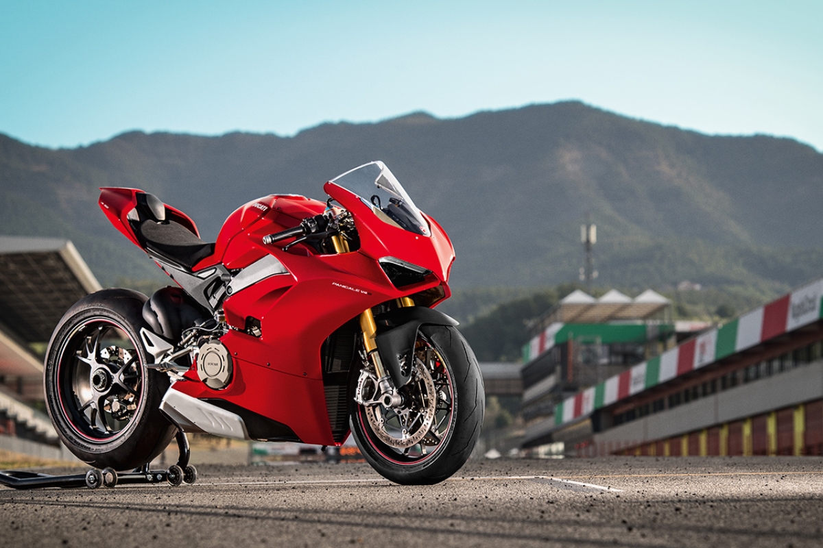  Ducati Panigale V4 ₹27.41 लाख भारतातली सगळ्यात रोमांचक परफॉर्मन्स बाईक