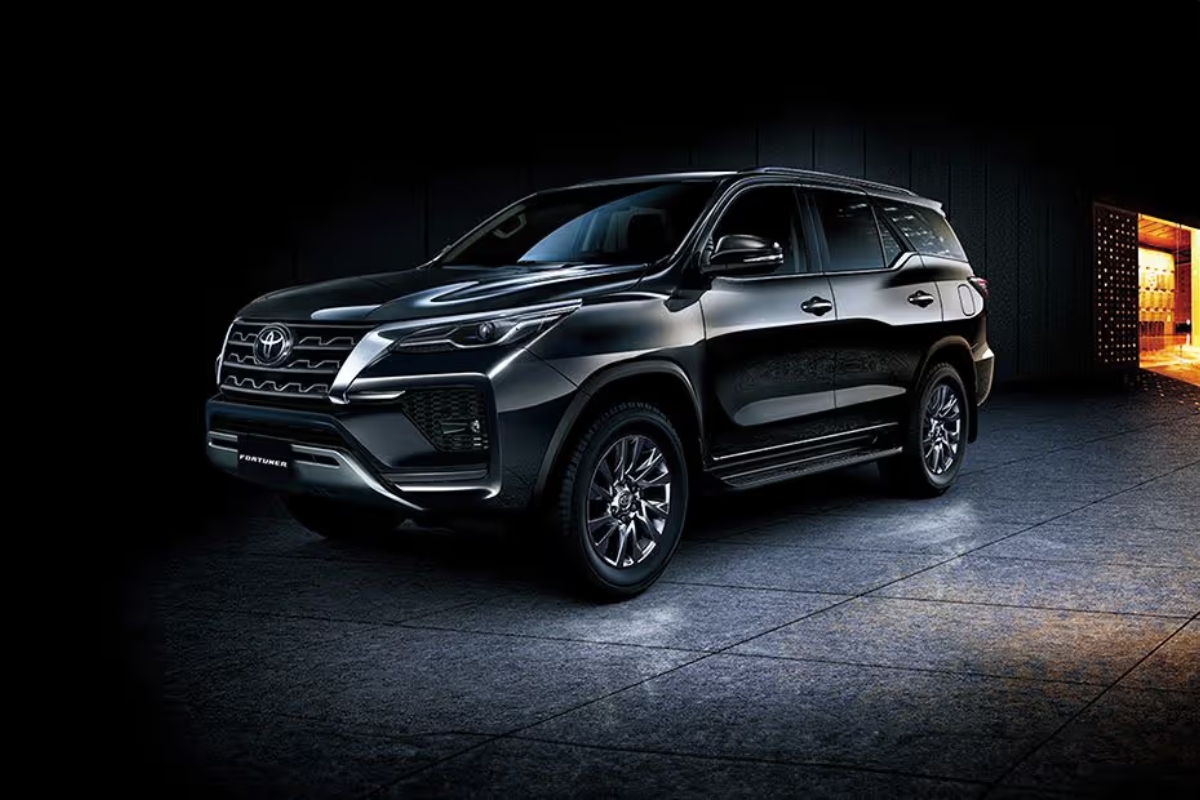  Toyota Fortuner: जेव्हा तुमचं व्यक्तिमत्त्व रस्त्यावर झळकतं ₹51.94 लाखांपर्यंत लक्झरी 