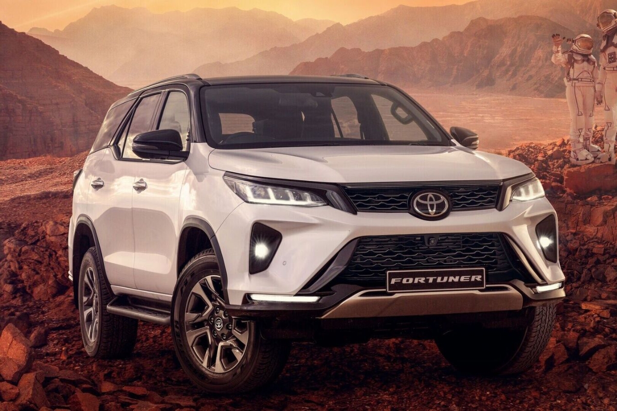  Toyota Fortuner: जेव्हा तुमचं व्यक्तिमत्त्व रस्त्यावर झळकतं ₹51.94 लाखांपर्यंत लक्झरी 