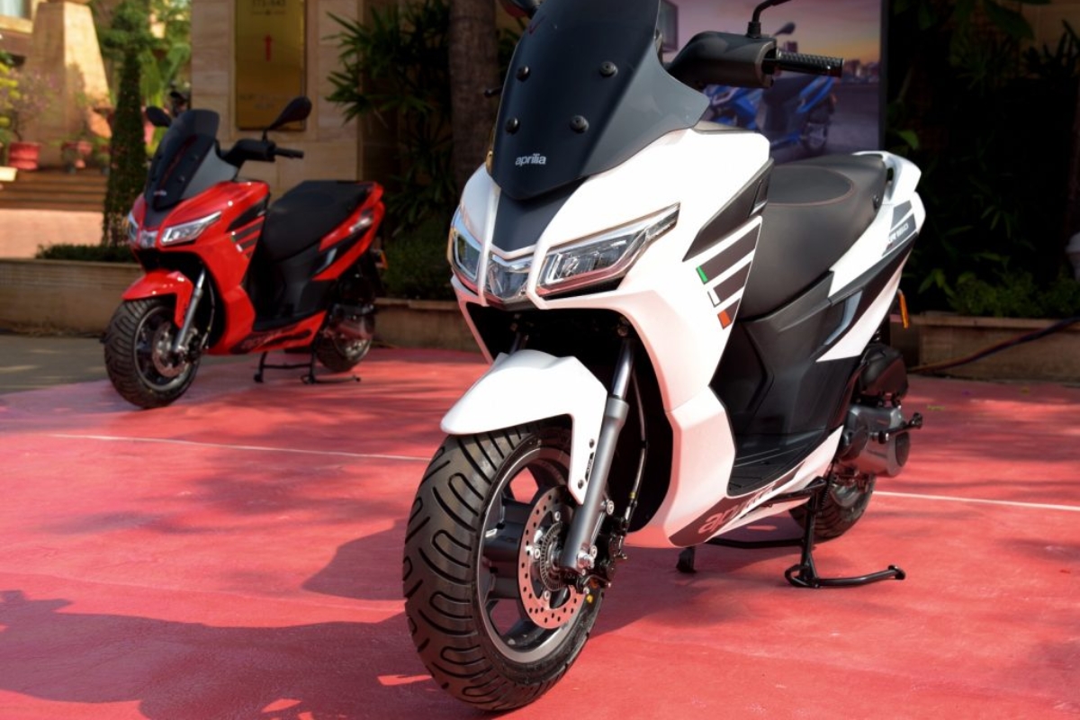 Aprilia SXR 160 आरामदायक आणि पॉवरफुल स्कूटर, ₹1.29 लाख मध्ये