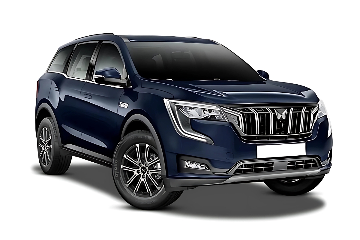 XUV700 आराम, सुरक्षितता आणि पॉवरचा एकत्रित अनुभव, ₹14.89 लाख मध्ये