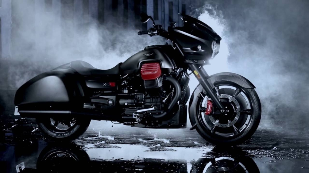 Moto Guzzi MGX-21 ₹30 लाखांमध्ये मिळवा 1400cc पॉवर, कार्बन फिनिश आणि लक्झरी राइडचा अनुभव