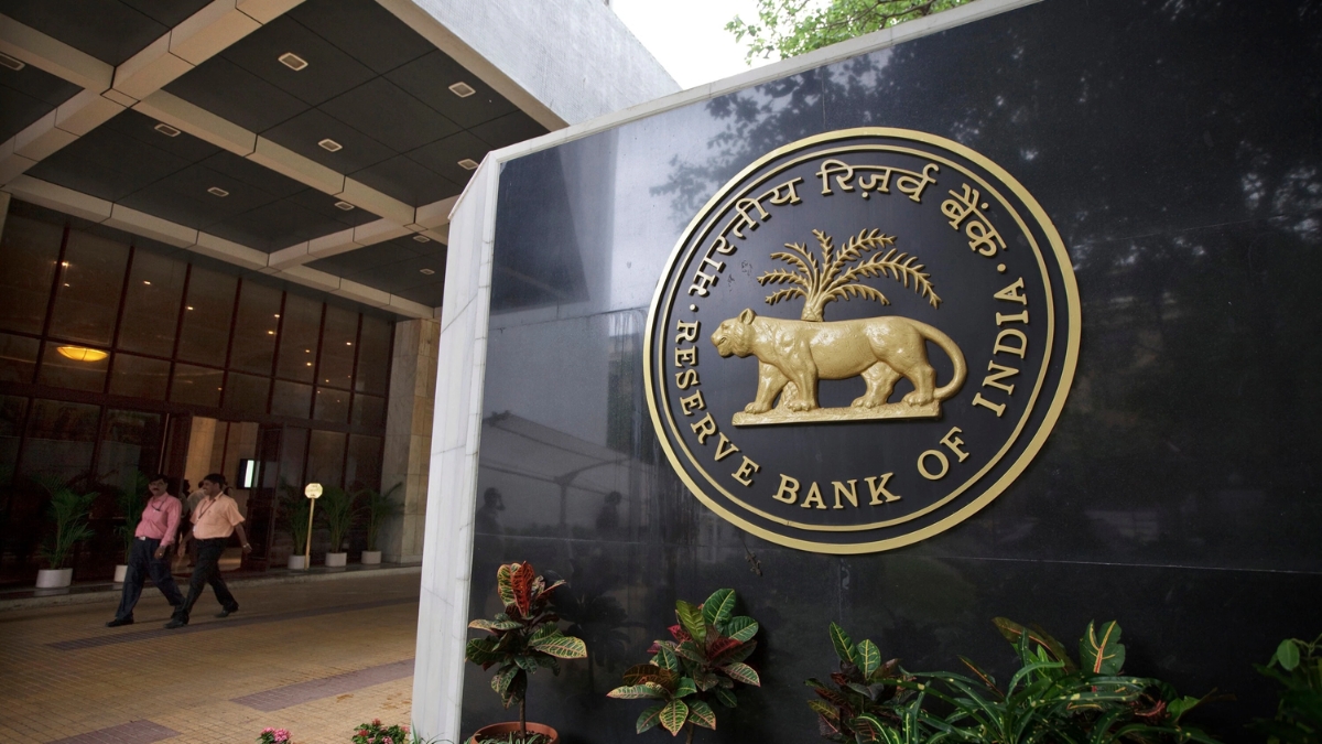 RBI चा निर्णय 2025 कमी दस्तऐवज, सोपी अटी आणि झपाट्याने कर्ज मंजुरी