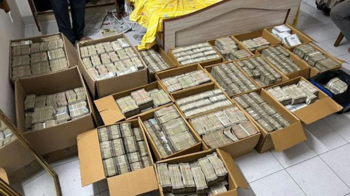 Income Tax ₹2 लाखांपेक्षा जास्त रक्कम घरात ठेवणं होऊ शकते आयकर विभागासाठी शंका निर्माण करणारे