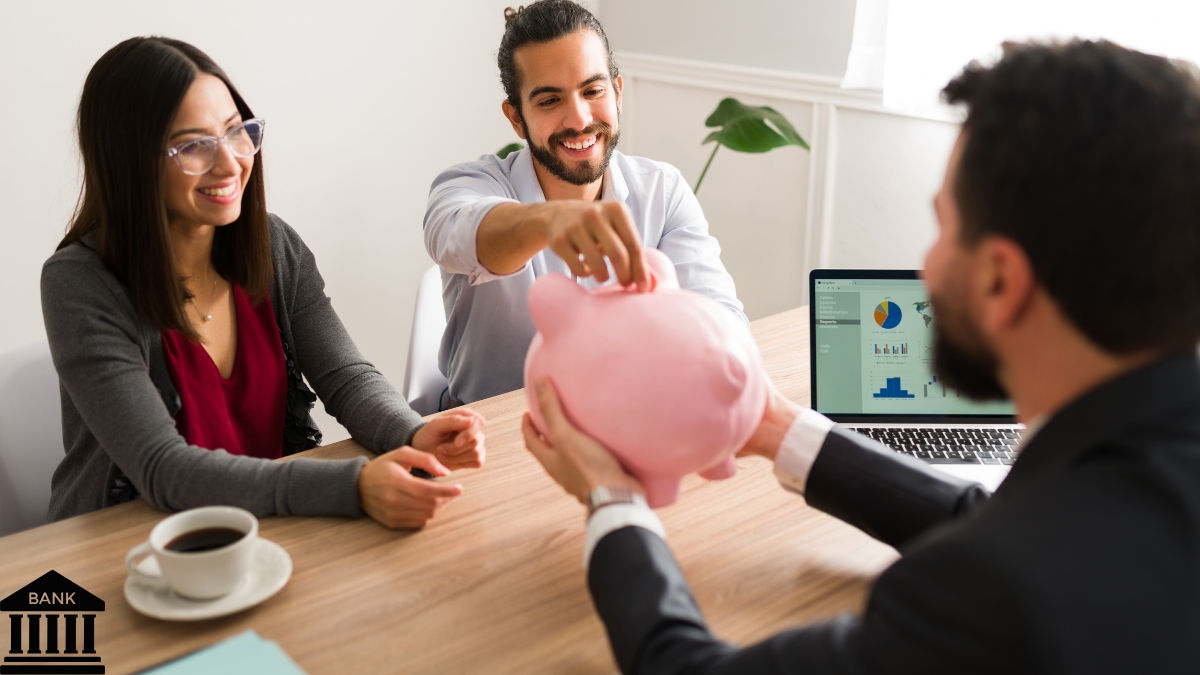 Savings Account Rule बचत खात्यात 5 लाखांपेक्षा जास्त रक्कम ठेवणाऱ्यांनो, सावध व्हा जाणून घ्या RBI चे नियम