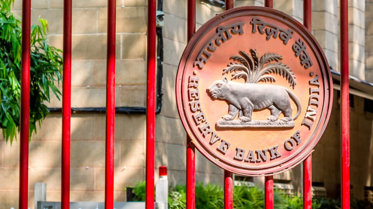 RBI Guidelines 2025 ₹10 लाखांवरील व्यवहारांसाठी आता आवश्यक KYC आणि AML प्रक्रिया