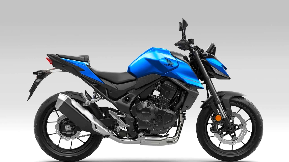 Honda CB750 Hornet ₹11 लाखात लॉन्च शहरात आणि हायवेमध्ये थरार देणारी 91.8 bhp ची ताकद