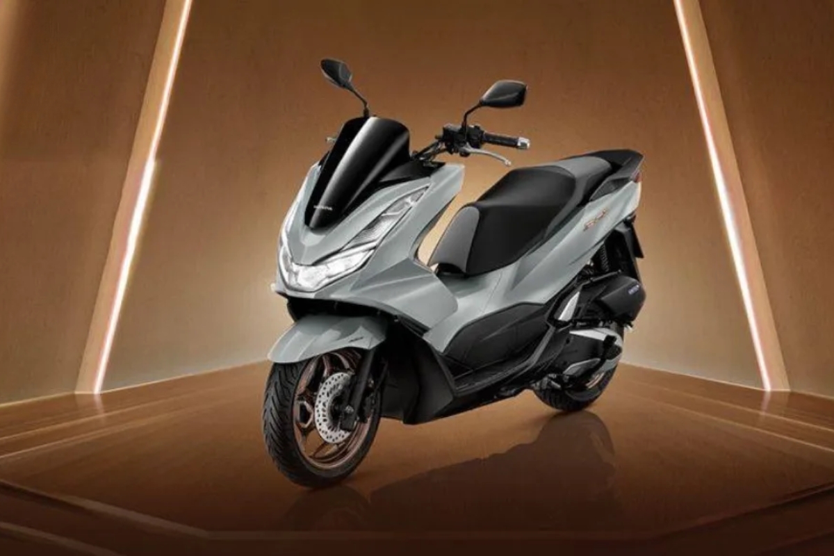 Honda PCX160 ₹1.20 लाखात 45 km/l मायलेज देणारी लक्झरी स्कूटर
