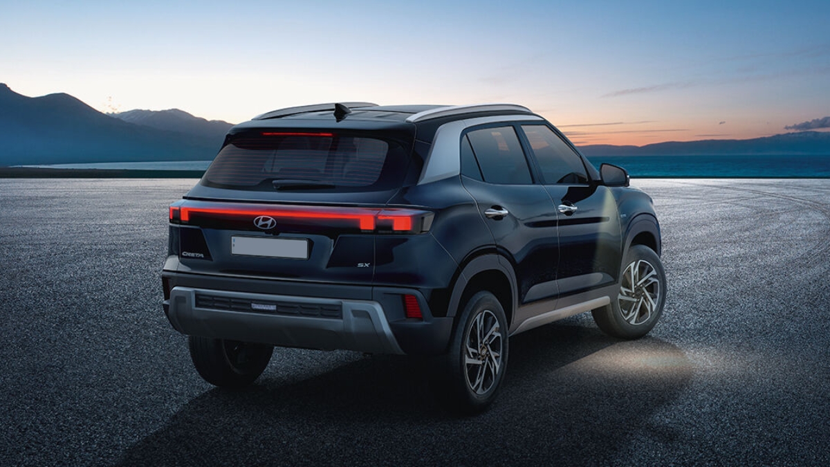 Hyundai Creta मध्ये Rs 11 लाखांत मिळवा लक्झरी लुक्स, डिजिटल टेक्नॉलॉजी आणि ड्रायव्हिंगचं परिपूर्ण समाधान