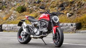 Ducati Monster प्रीमियम लुक, रेसिंग इंजिन आणि प्रगत फीचर्स किंमत Rs 12.95 लाखांपासून