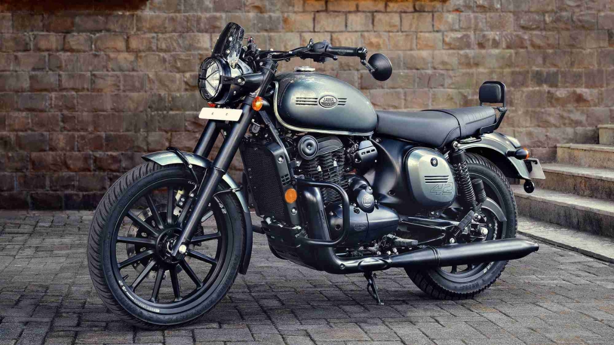 Jawa 42 293cc पॉवरफुल इंजिनसह आता Rs 2 लाखांच्या आसपास, एकदा तरी चालवून बघाच